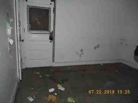 10410 Crocuslawn (19)_m.jpg